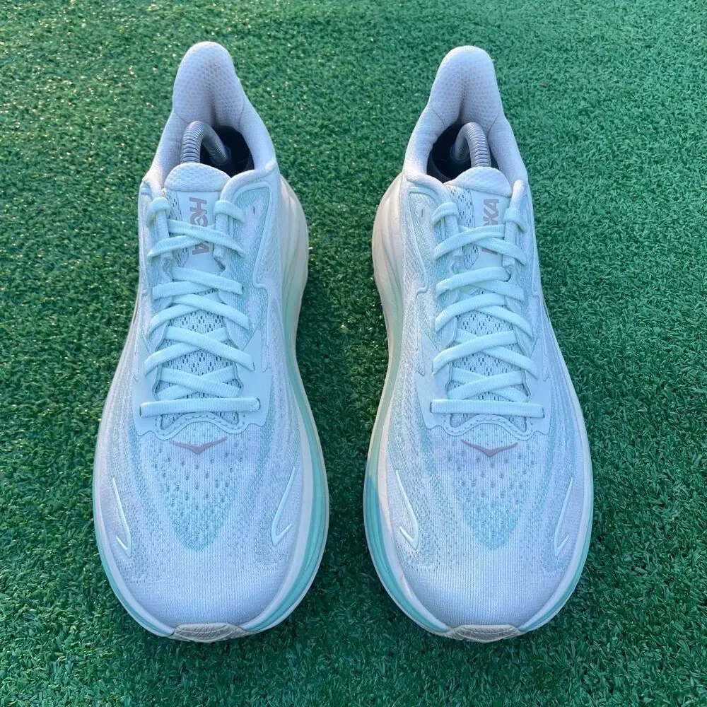 HOKA ONE ONE CLIFTON 10 - Women’s Running Shoes - SIZE 11B